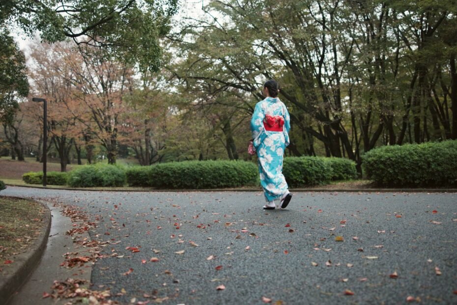 Slaptas japonų vaikščiojimo būdas, kuris sudegina daugiau nei 10 000 žingsnių – be prakaito